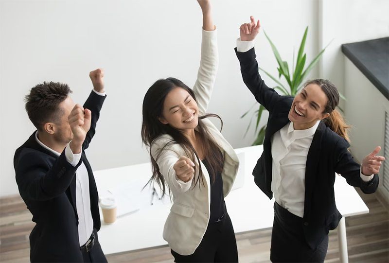 Bản chất động lực của đội ngũ quản lý cấp cao: Tự thân hay tác động bên ngoài?